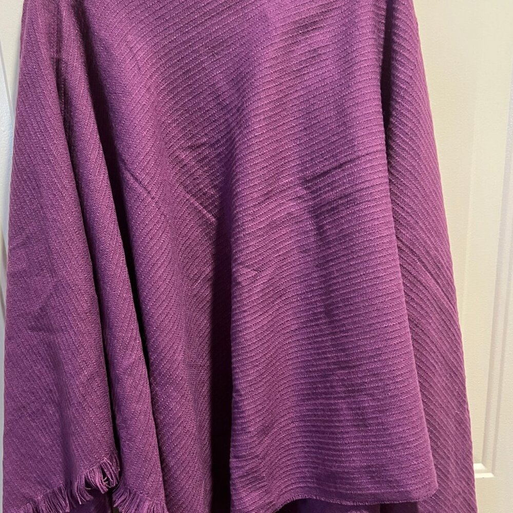 Ellen Tracy 50" x 60" Never Used Purple Blanket